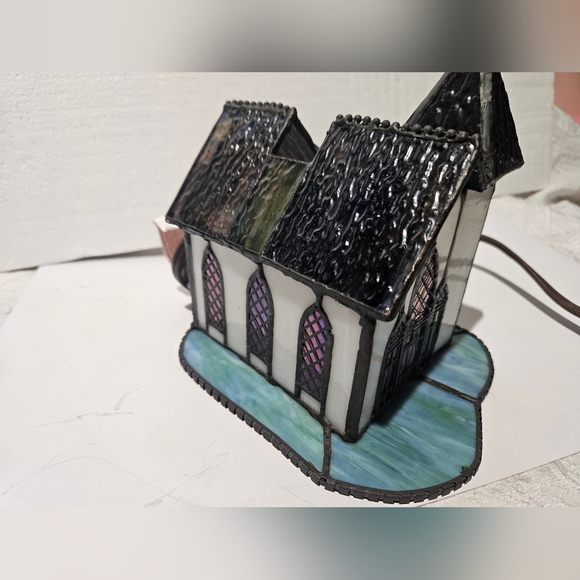 Church Tiffany Style Stained Glass Lamp - Picture 9 of 12